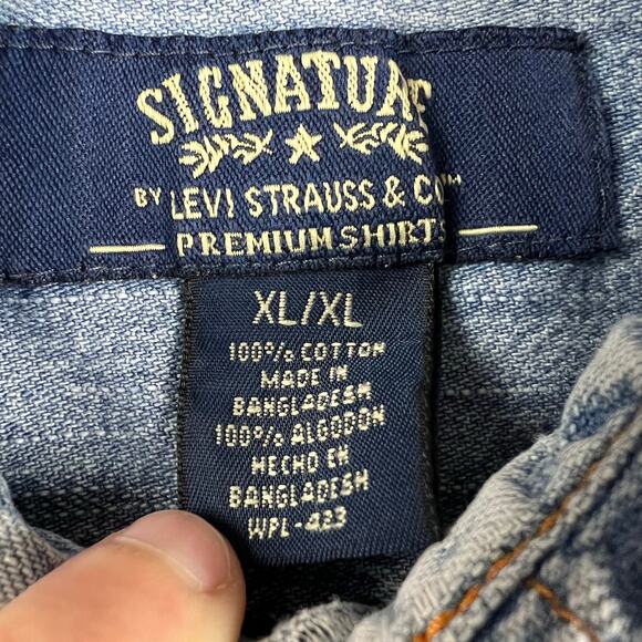 Levi Strauss Signature Pearl Snap Distressed Denim Shirt Men's Size XL - Picture 5 of 9